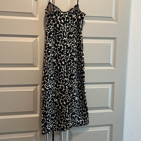 Zara Midi Black/Taupe Floral Dress - Picture 4 of 4